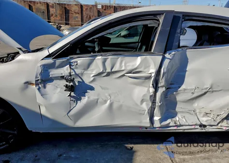 2025 Mazda 3 Select Sport z USA, uszkodzony, nr VIN JM1BPAKM3S1784780